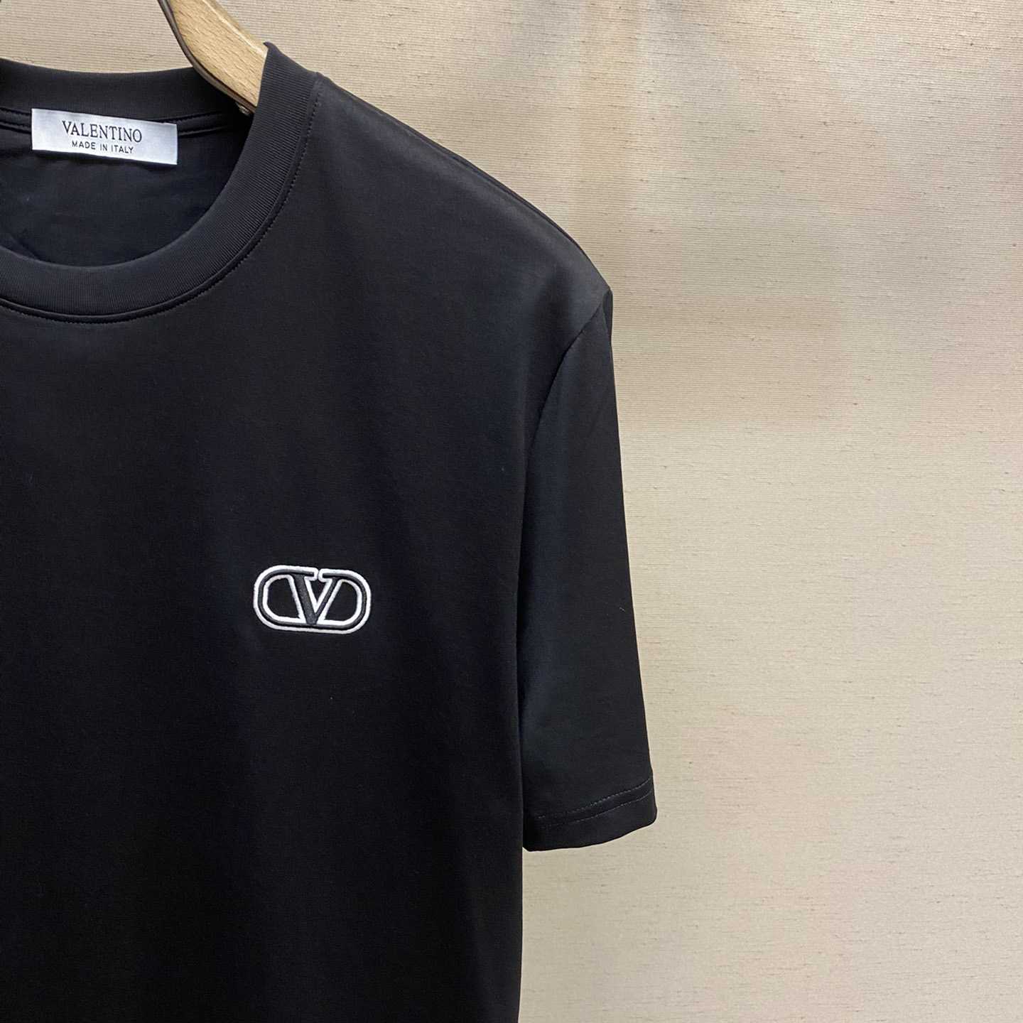  Valenti Cotton T-shirt with VLogo Signature Patch - DopestKickz