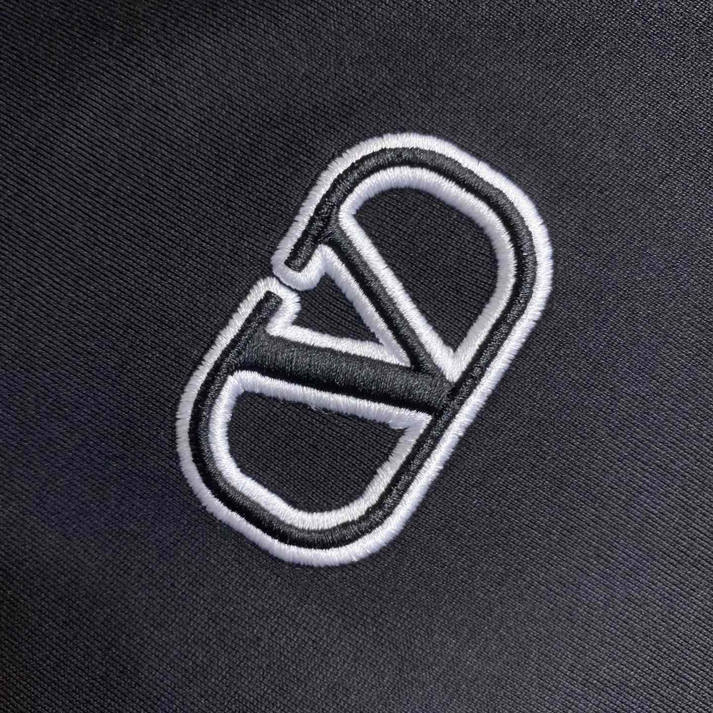  Valenti Cotton T-shirt with VLogo Signature Patch - DopestKickz