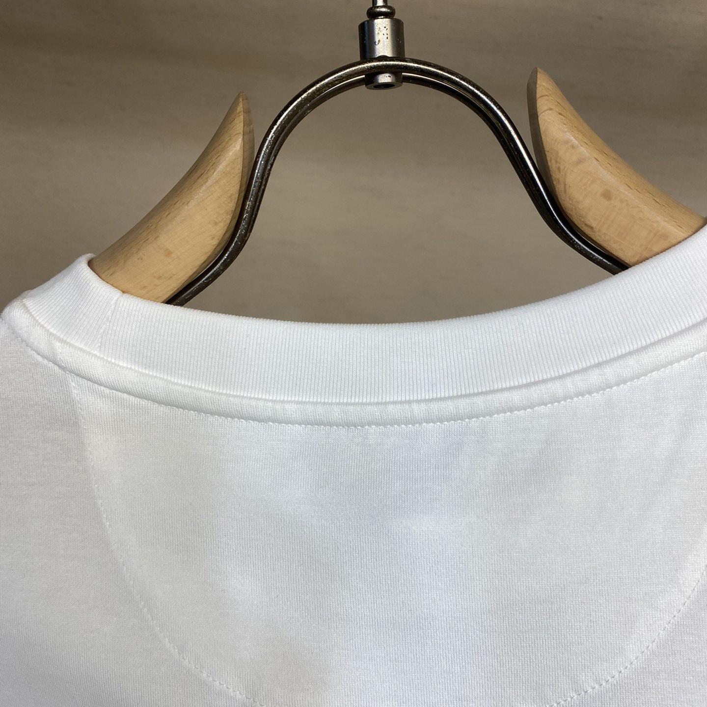  Valenti Cotton T-shirt with VLogo Signature Patch - DopestKickz
