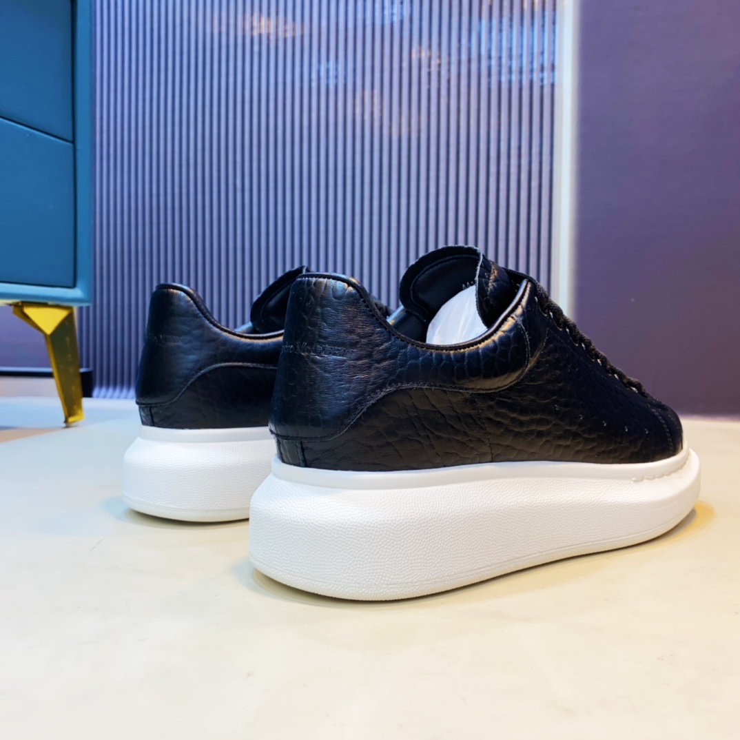 Alexander Mcqueen Oversized sneakers - DopestKickz