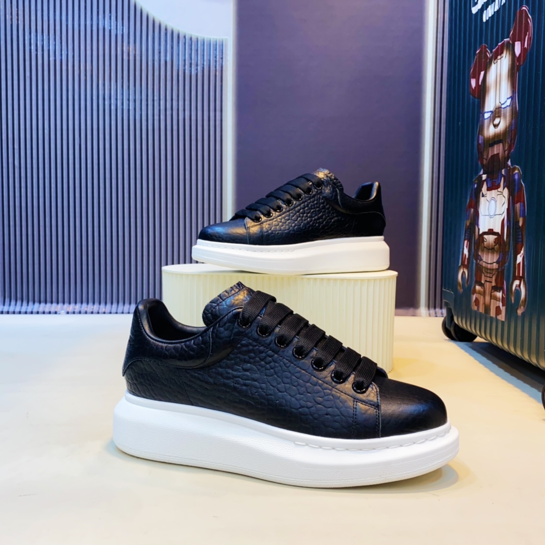 Alexander Mcqueen Oversized sneakers - DopestKickz