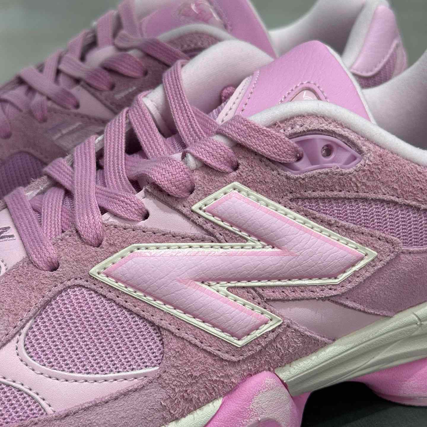 New Balance NB9060 Sneakers      U9060APP - DopestKickz