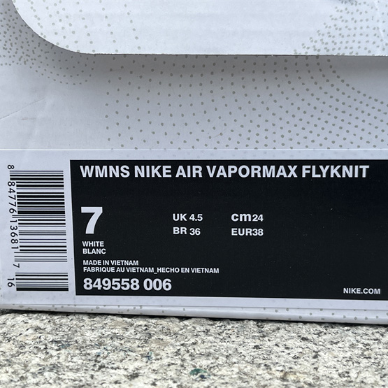 Nike Vapormax OG Sneakers      849558-006 - DopestKickz