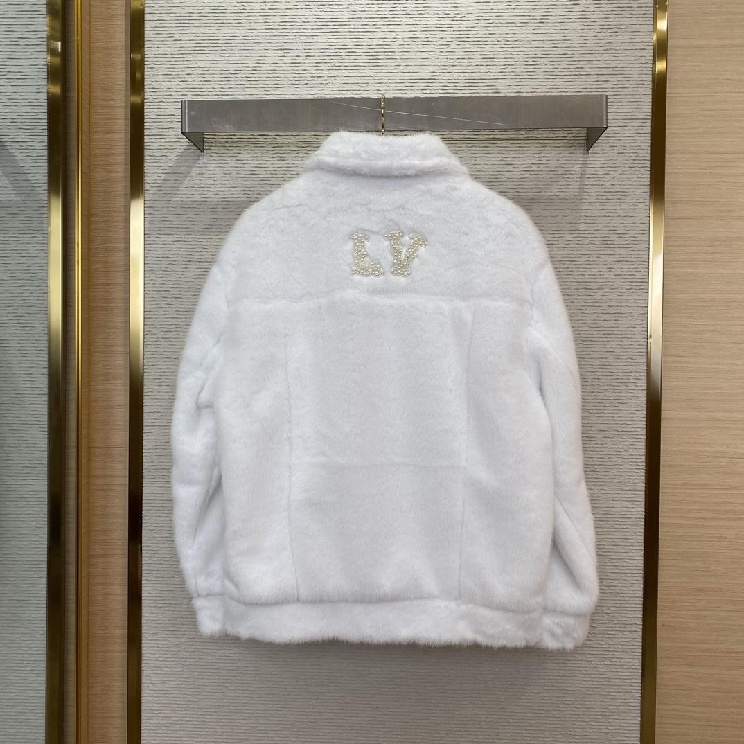 Louis Vuitton Mink Trucker Jacket   1AFXB7 - DopestKickz