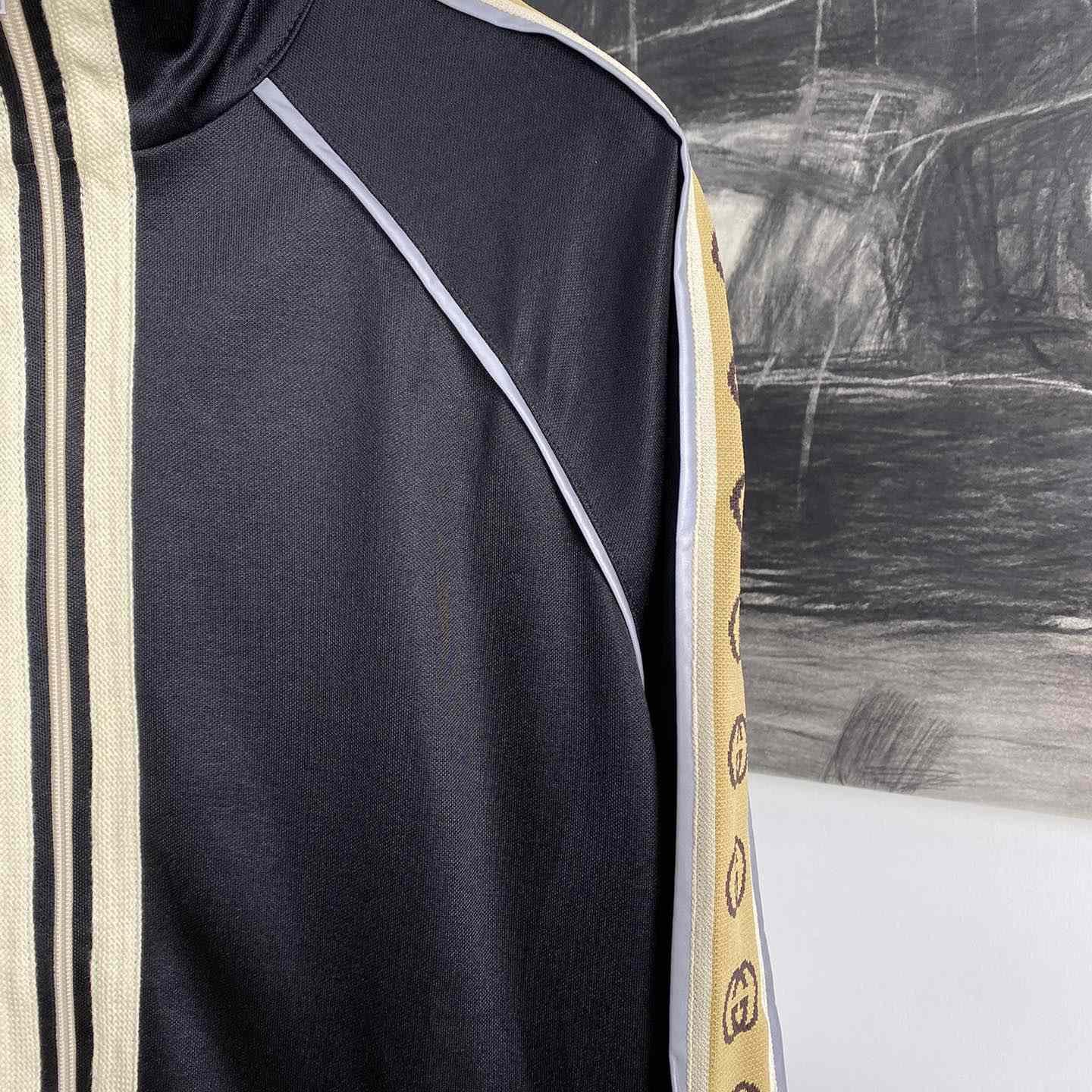 Gucci Oversize Technical Jersey Jacket - DopestKickz