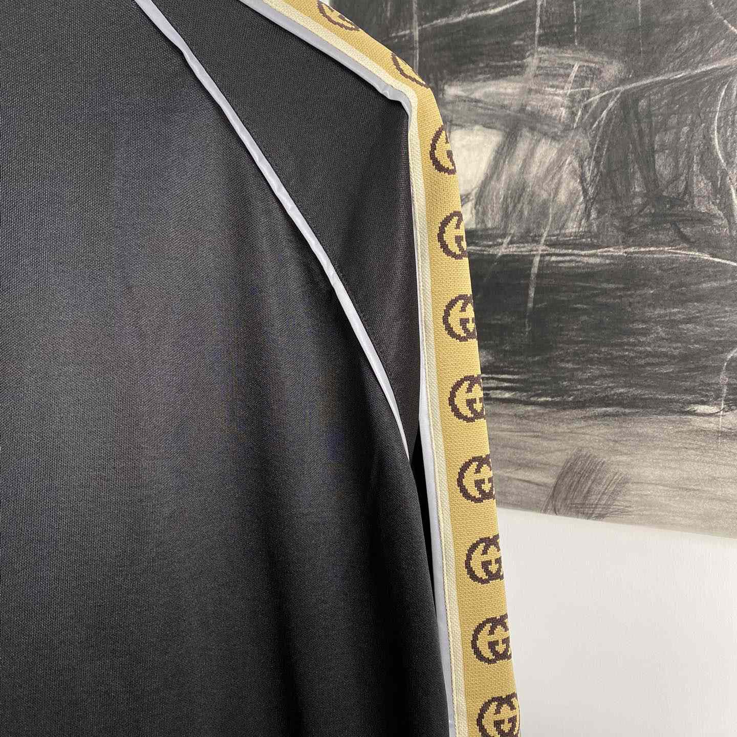 Gucci Oversize Technical Jersey Jacket - DopestKickz