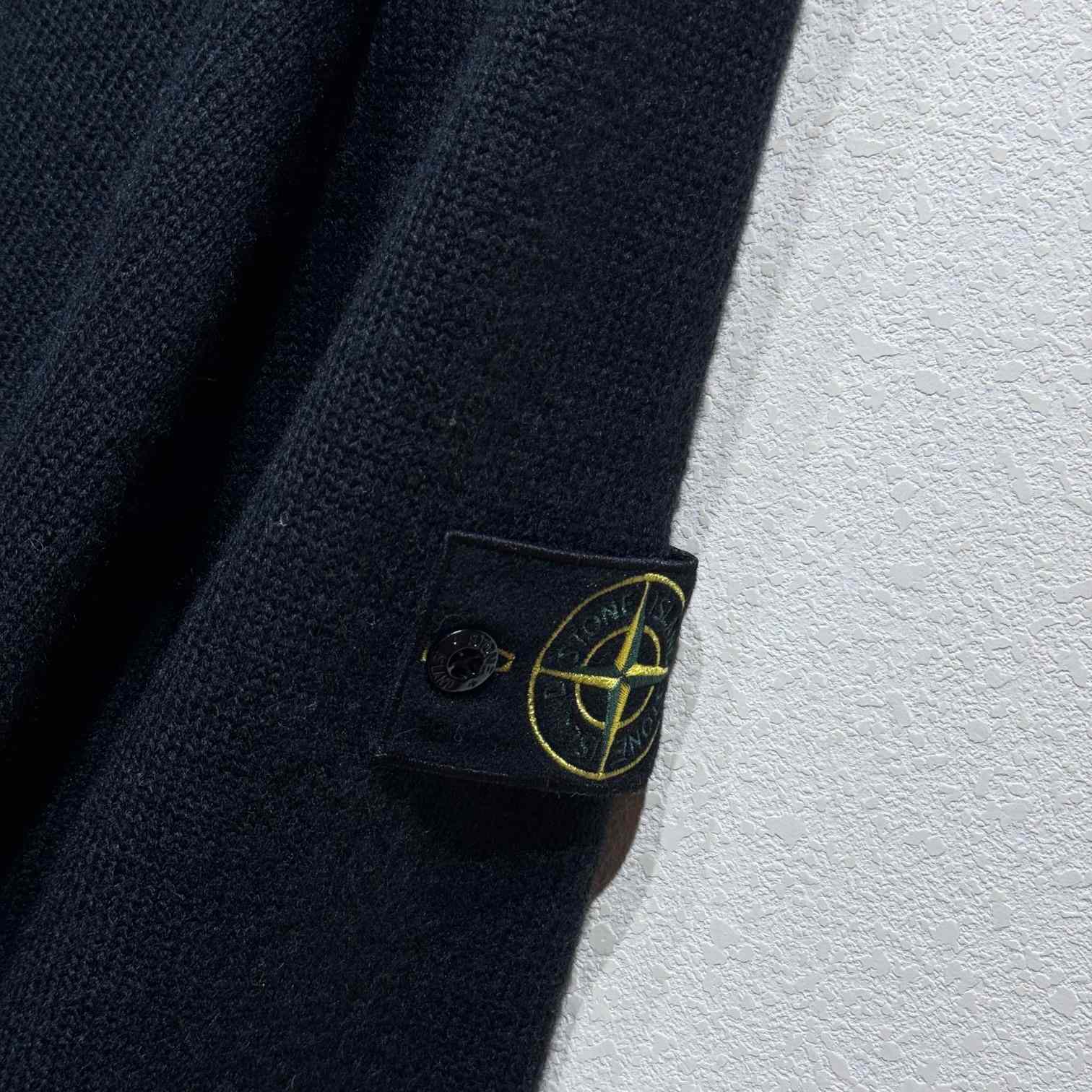 Stone Island Cardigan - DopestKickz