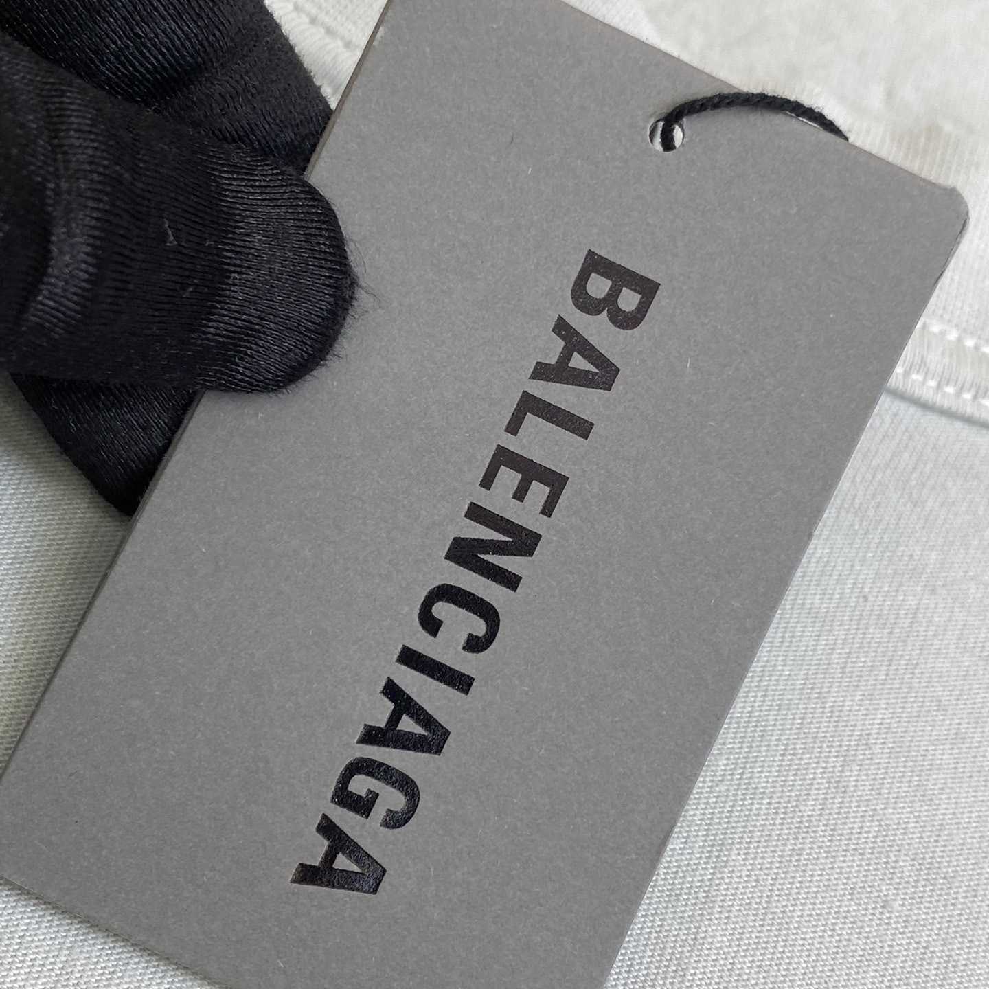 Balenciaga Long Sleeve T-Shirt  - DopestKickz
