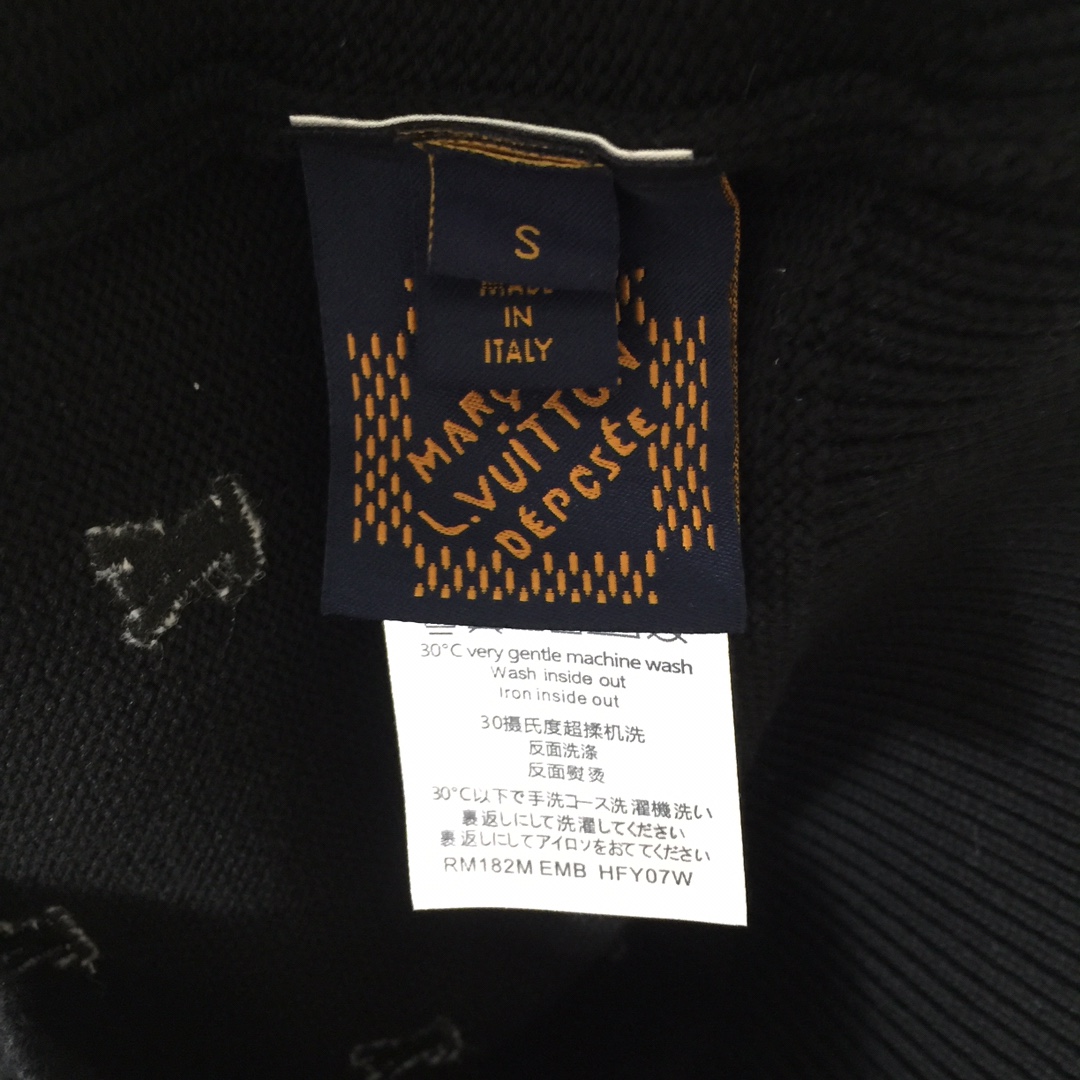 Louis Vuitton Embroidered Signature Merino Crewneck    1AFIXC - DopestKickz