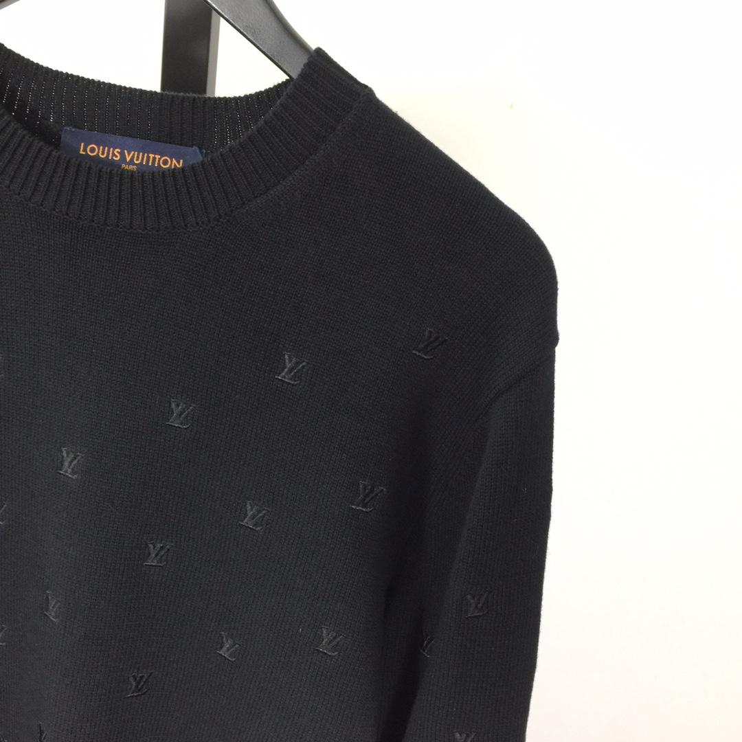 Louis Vuitton Embroidered Signature Merino Crewneck    1AFIXC - DopestKickz
