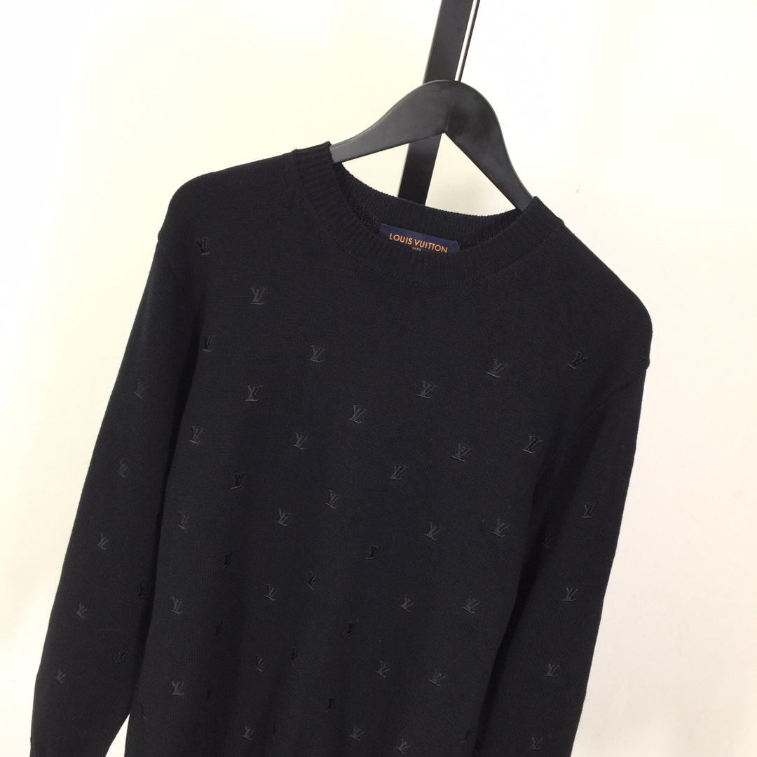 Louis Vuitton Embroidered Signature Merino Crewneck    1AFIXC - DopestKickz