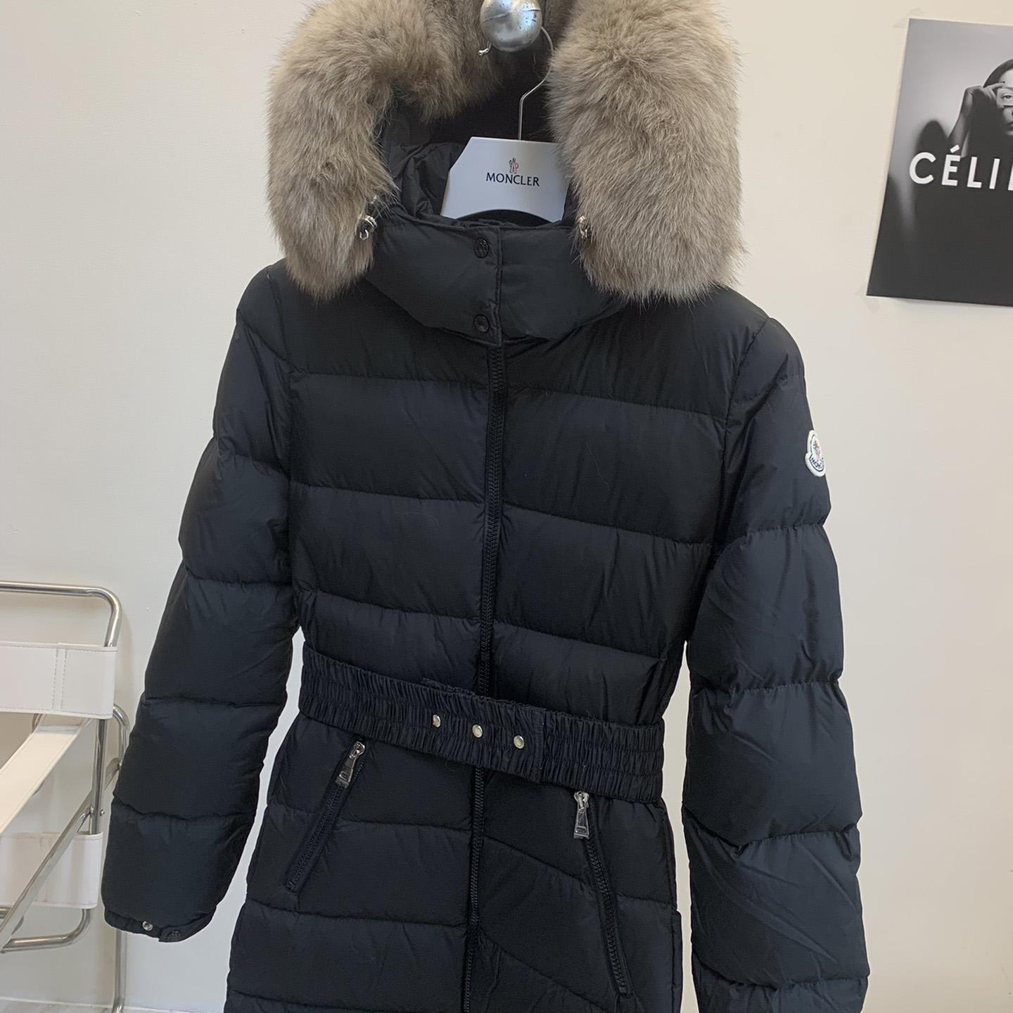 Moncler Leersie Long Down Jacket - DopestKickz