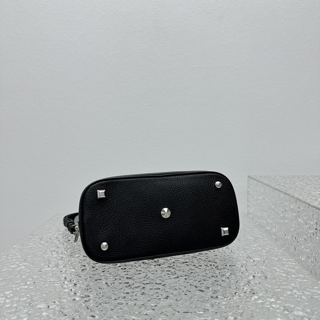 Maison Margiela Micro 5AC Classique Top-handle Bag （26x24x13cm） - DopestKickz