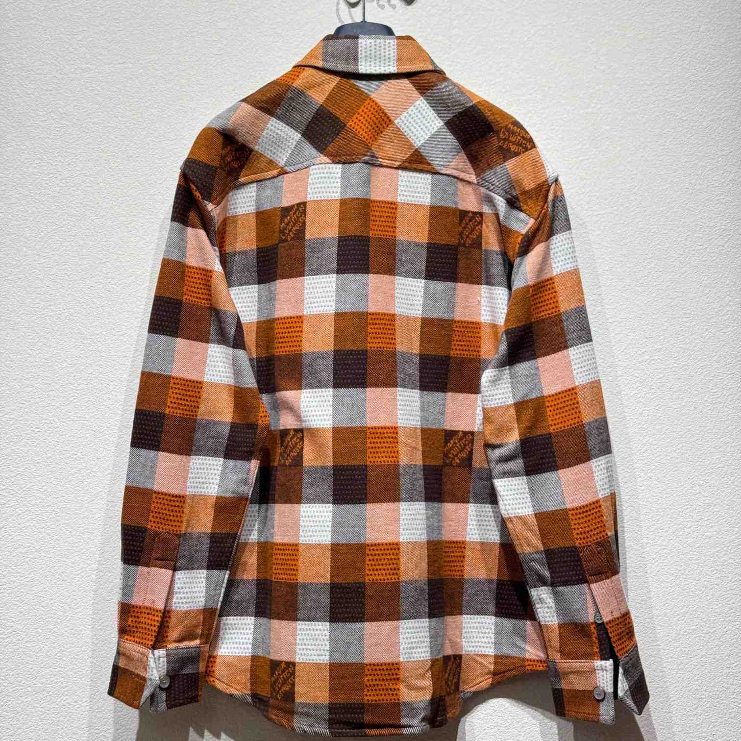 Louis Vuitton Button-Down Long-Sleeved Flannel Shirt  1AFXSJ - DopestKickz