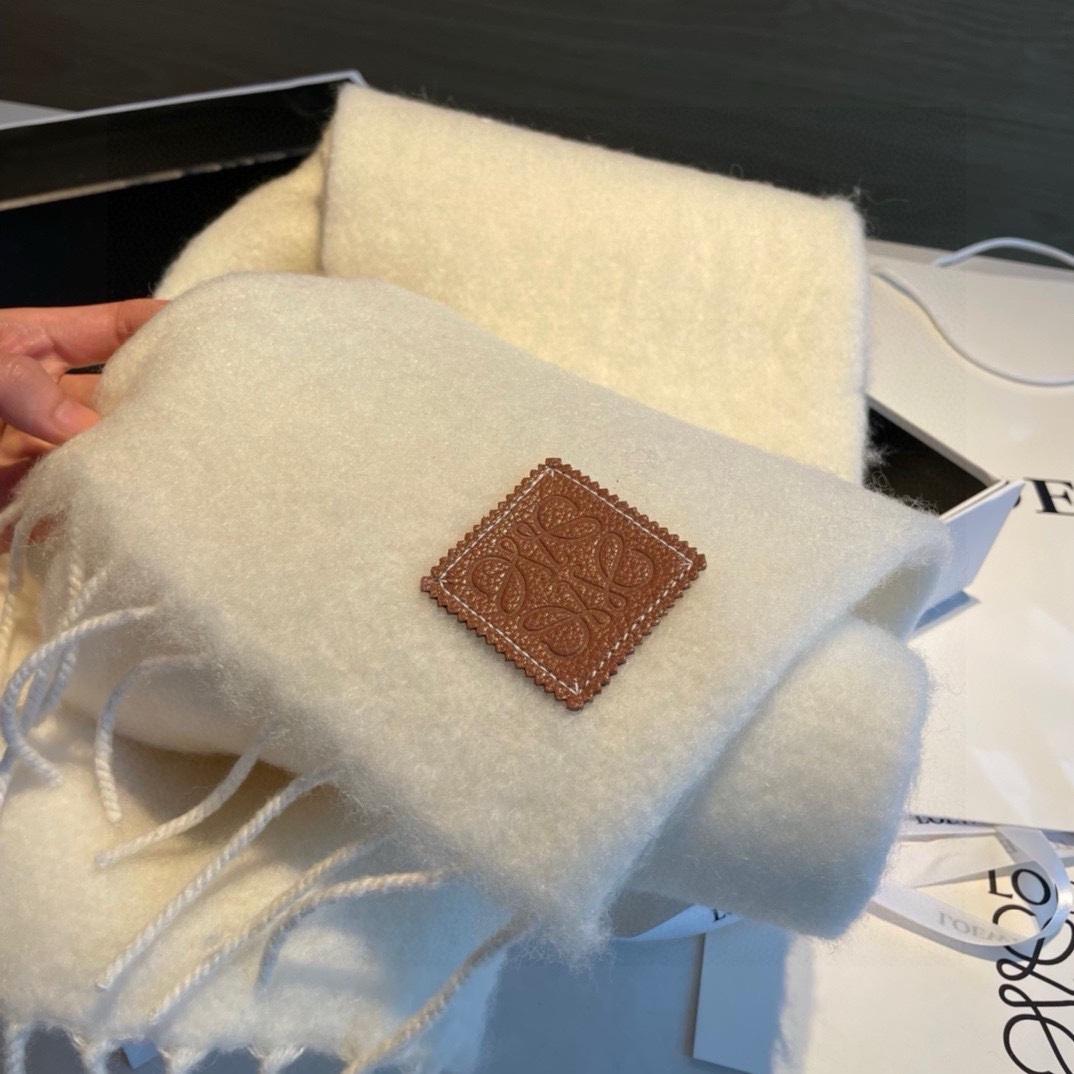 Loewe Scarf  - DopestKickz