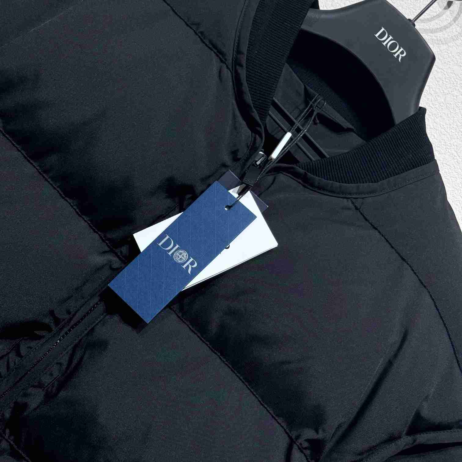 Dior AND LEWIS HAMILTON Puffer Jacket With Removable Sleeves  - DopestKickz
