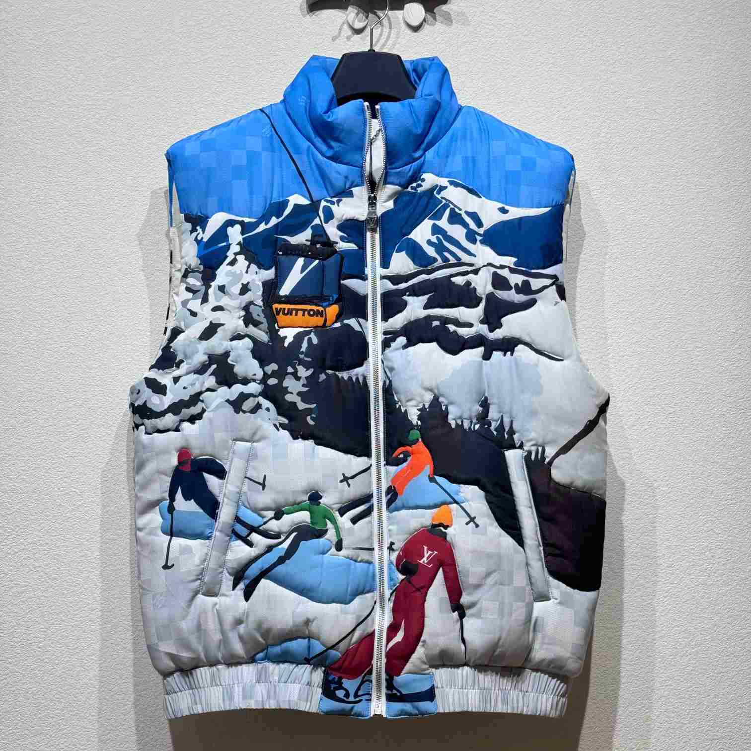 Louis Vuitton Sleeveless Quilted Vest - DopestKickz