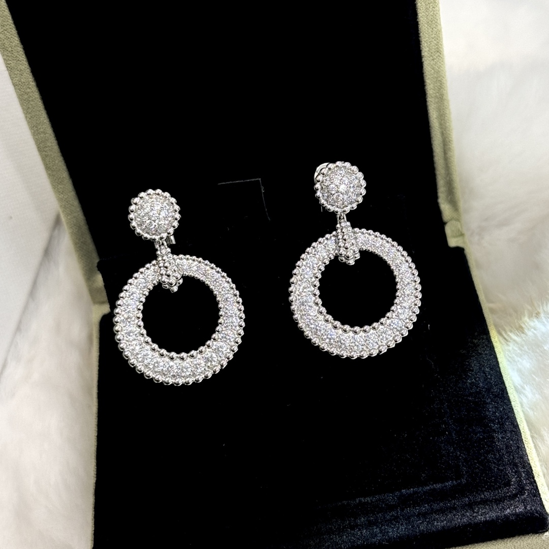 Van Cleef & Arpels Earrings - DopestKickz