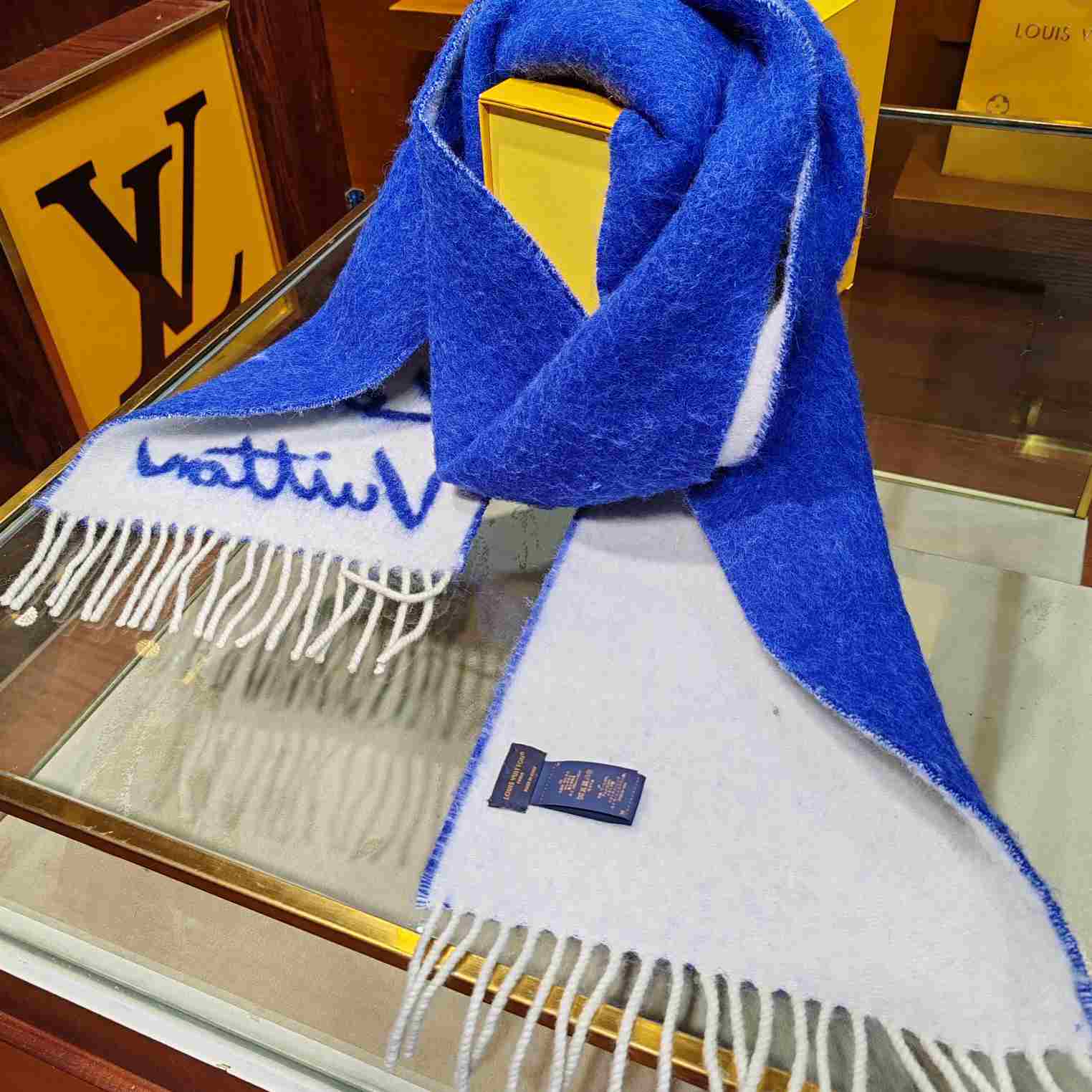 Louis Vuitton Fluffygram Scarf  M93339 - DopestKickz