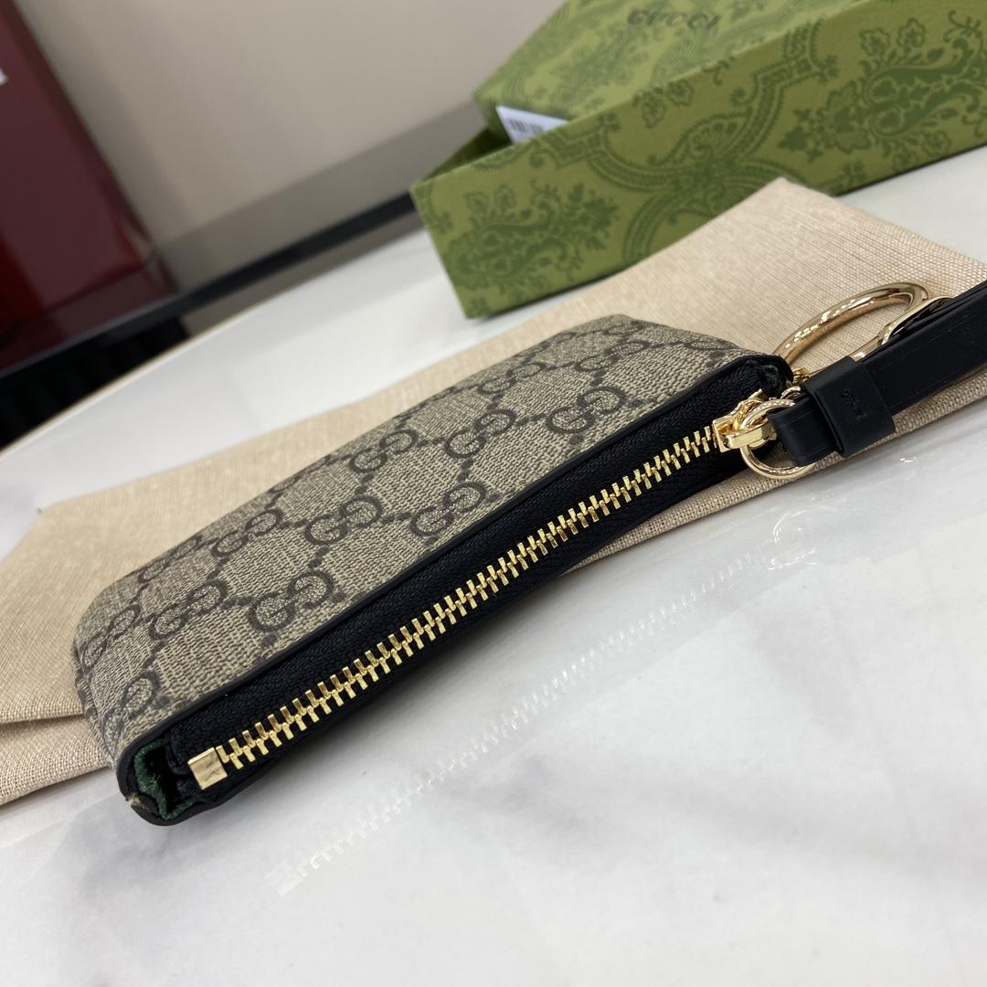 Gucci GG Emblem Key Case - DopestKickz