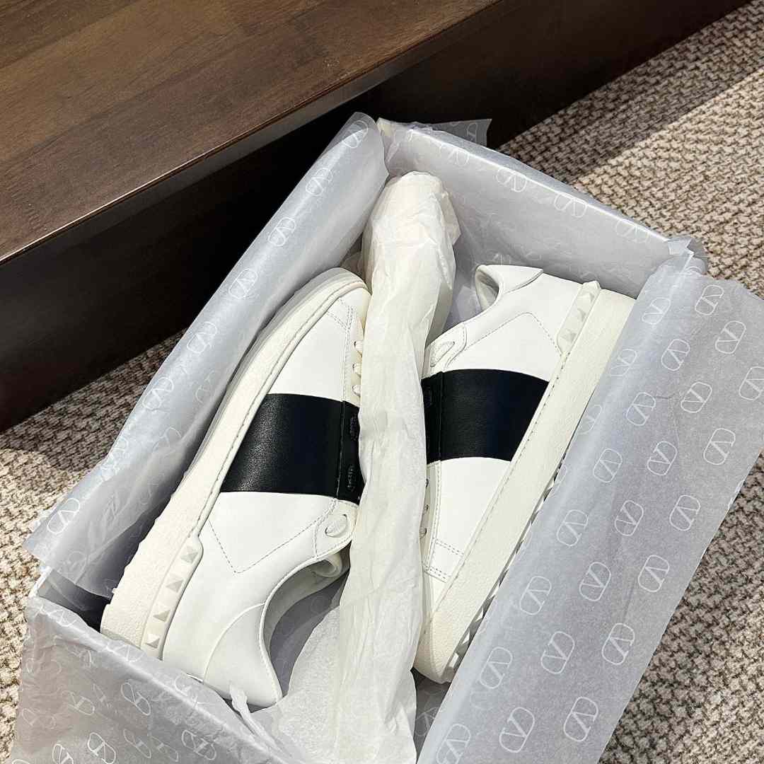 Valenti Leather Sneakers - DopestKickz