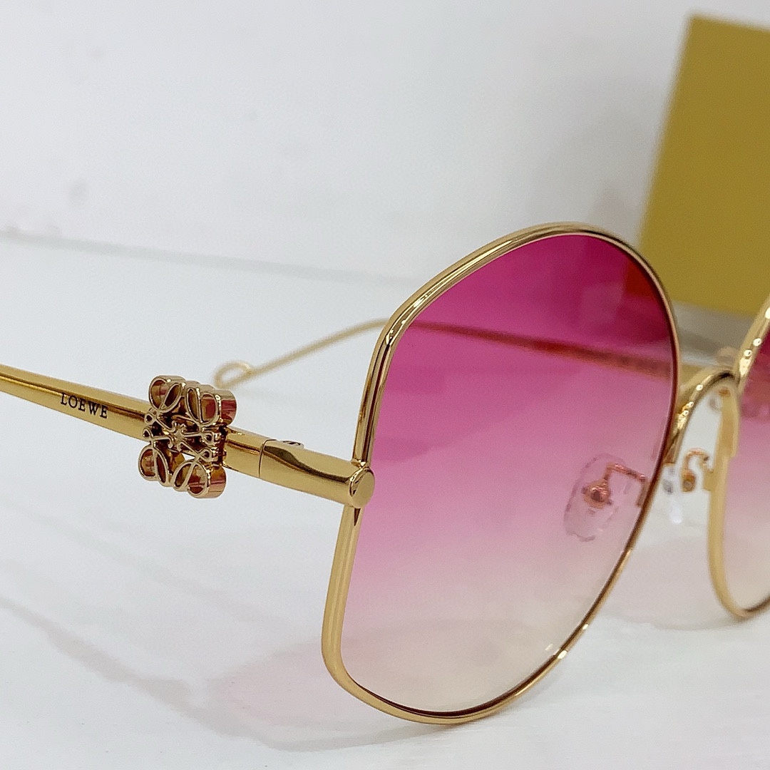 Loewe LW40109U Sunglasses  - DopestKickz