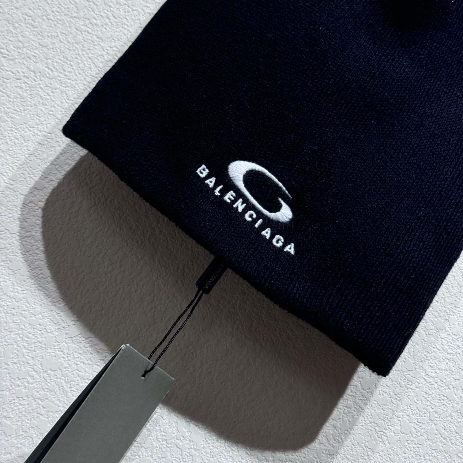 Balenciag Beanie  - DopestKickz