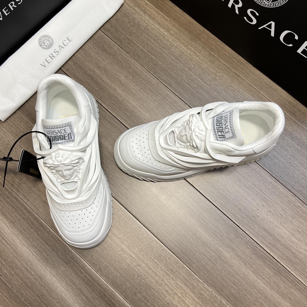 Versace Low-top Sneakers - DopestKickz