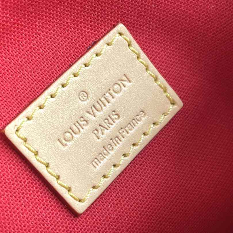 Louis Vuitton Lockit BB  M12019 - DopestKickz