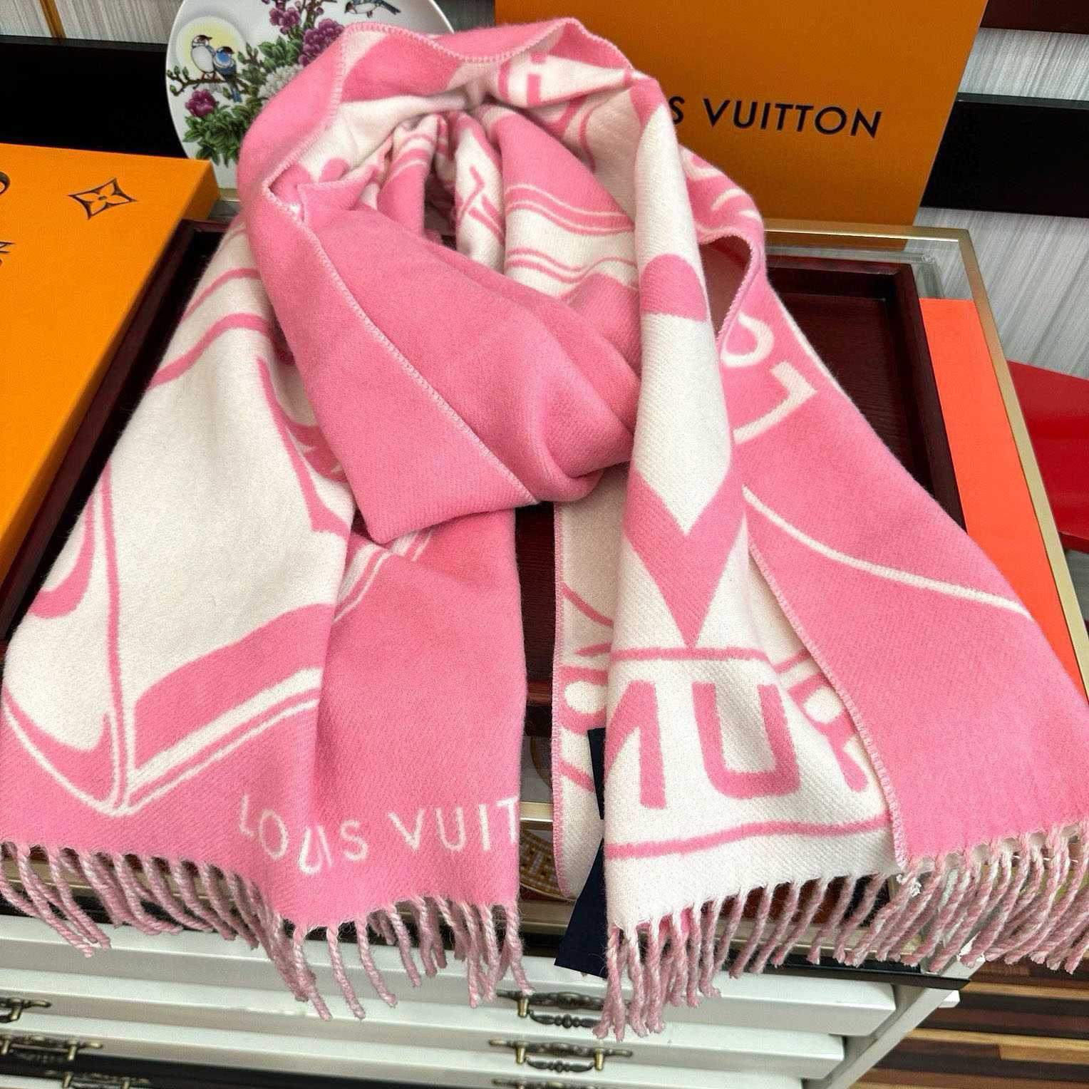 Louis Vuitton Lock And Keys Scarf  M92856 - DopestKickz