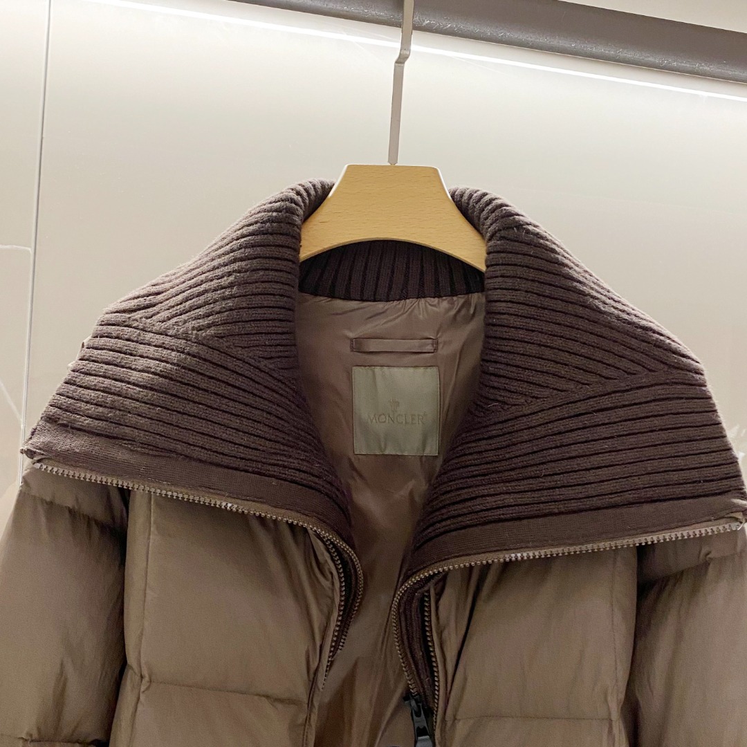 Moncler Jadeite Short Down Jacket - DopestKickz