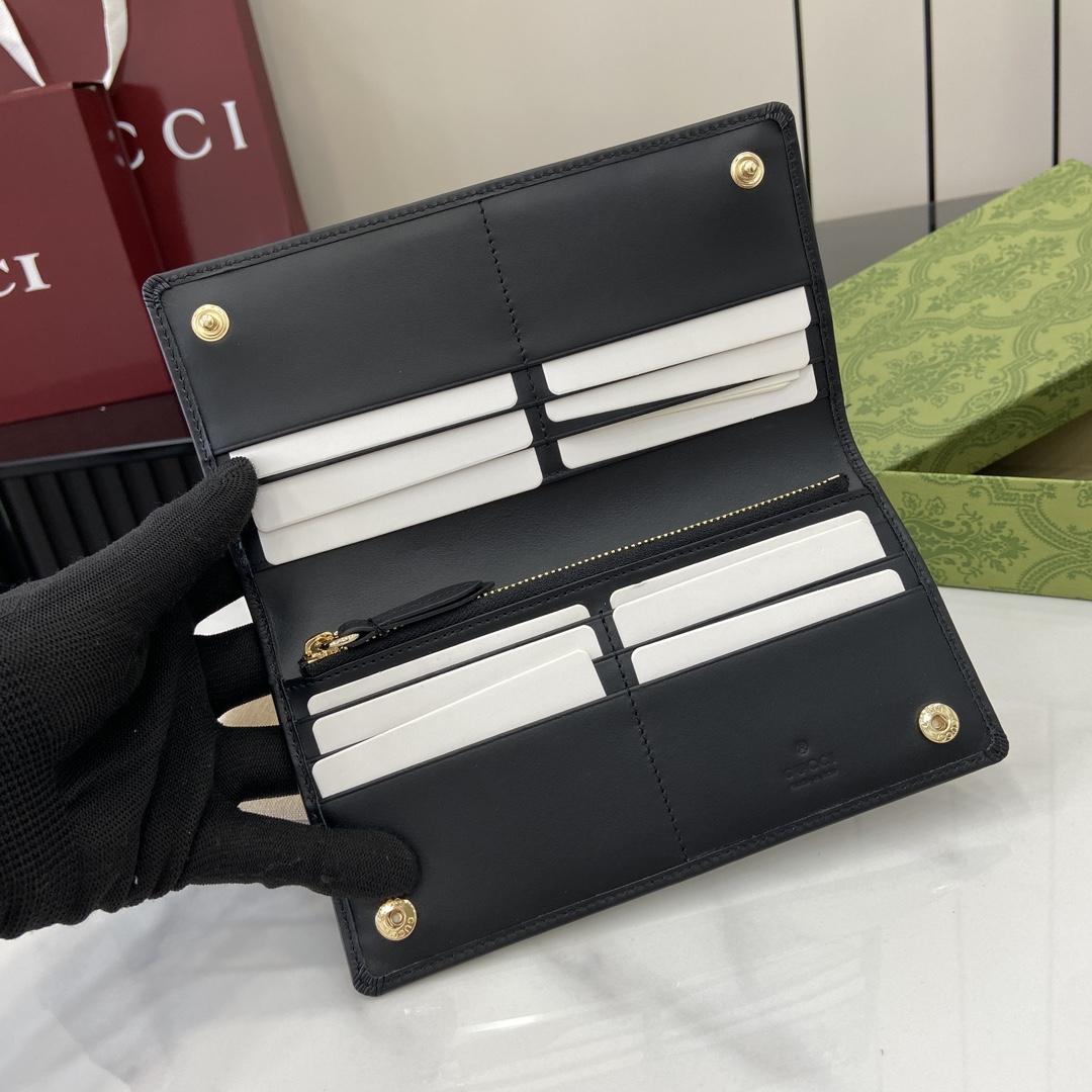 Gucci GG Emblem Continental Wallet   - DopestKickz