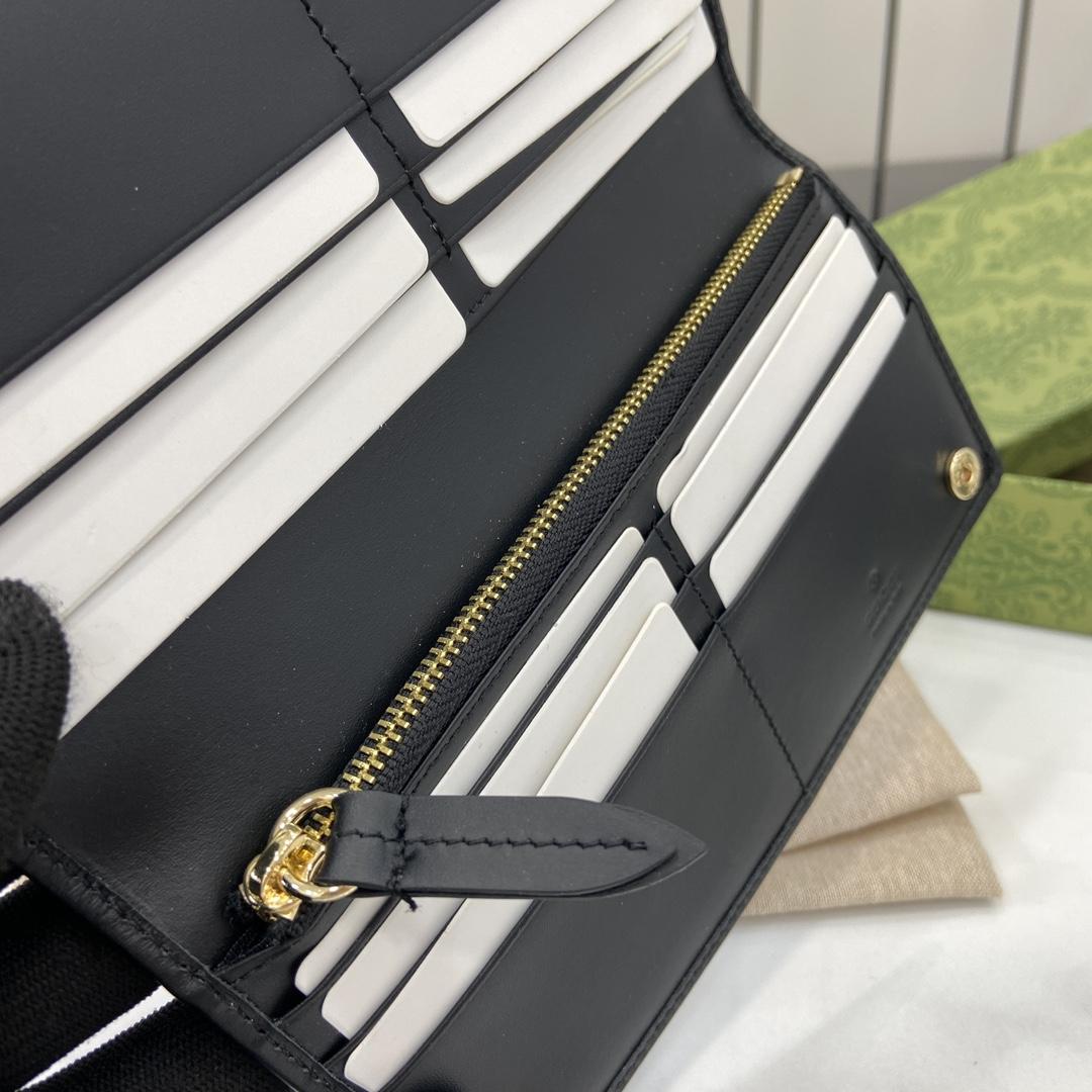 Gucci GG Emblem Continental Wallet   - DopestKickz