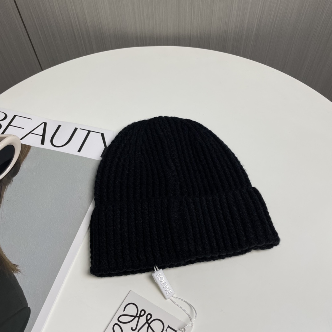 Loewe Beanie - DopestKickz