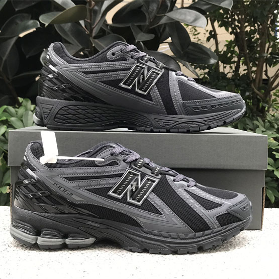 New Balance 1906R Sneakers      M1906RLB   - DopestKickz