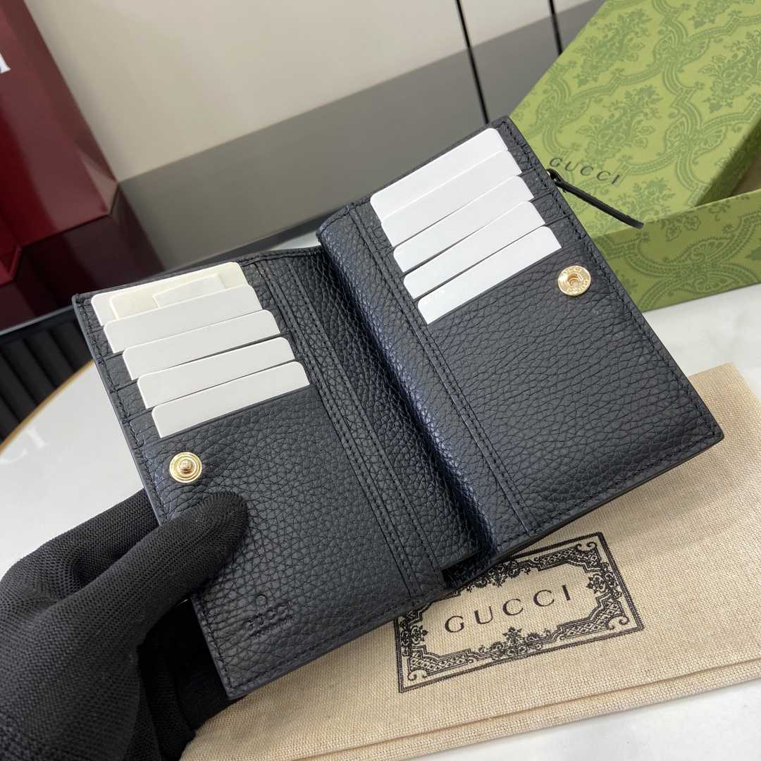 Gucci GG Emblem Zip Key Case - DopestKickz