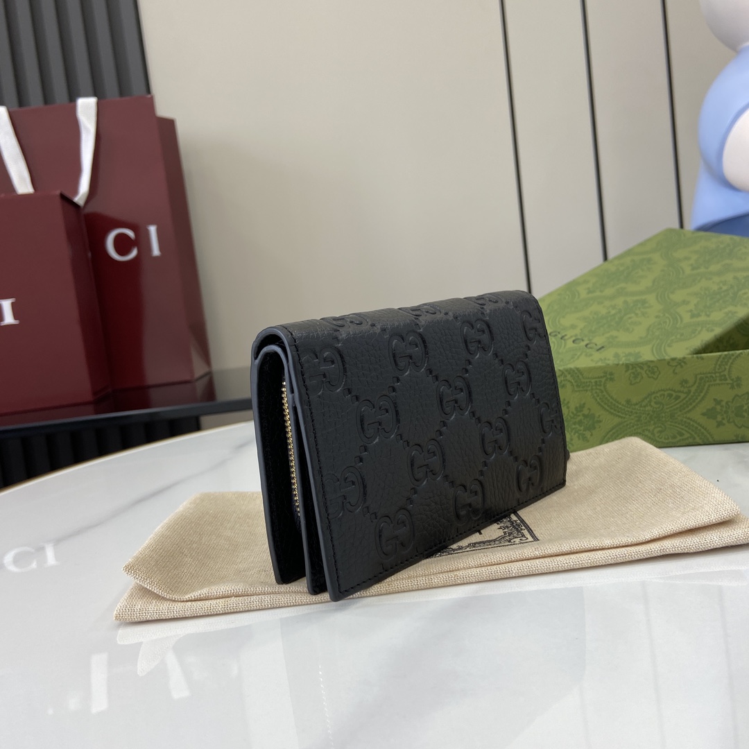 Gucci GG Emblem Zip Key Case - DopestKickz