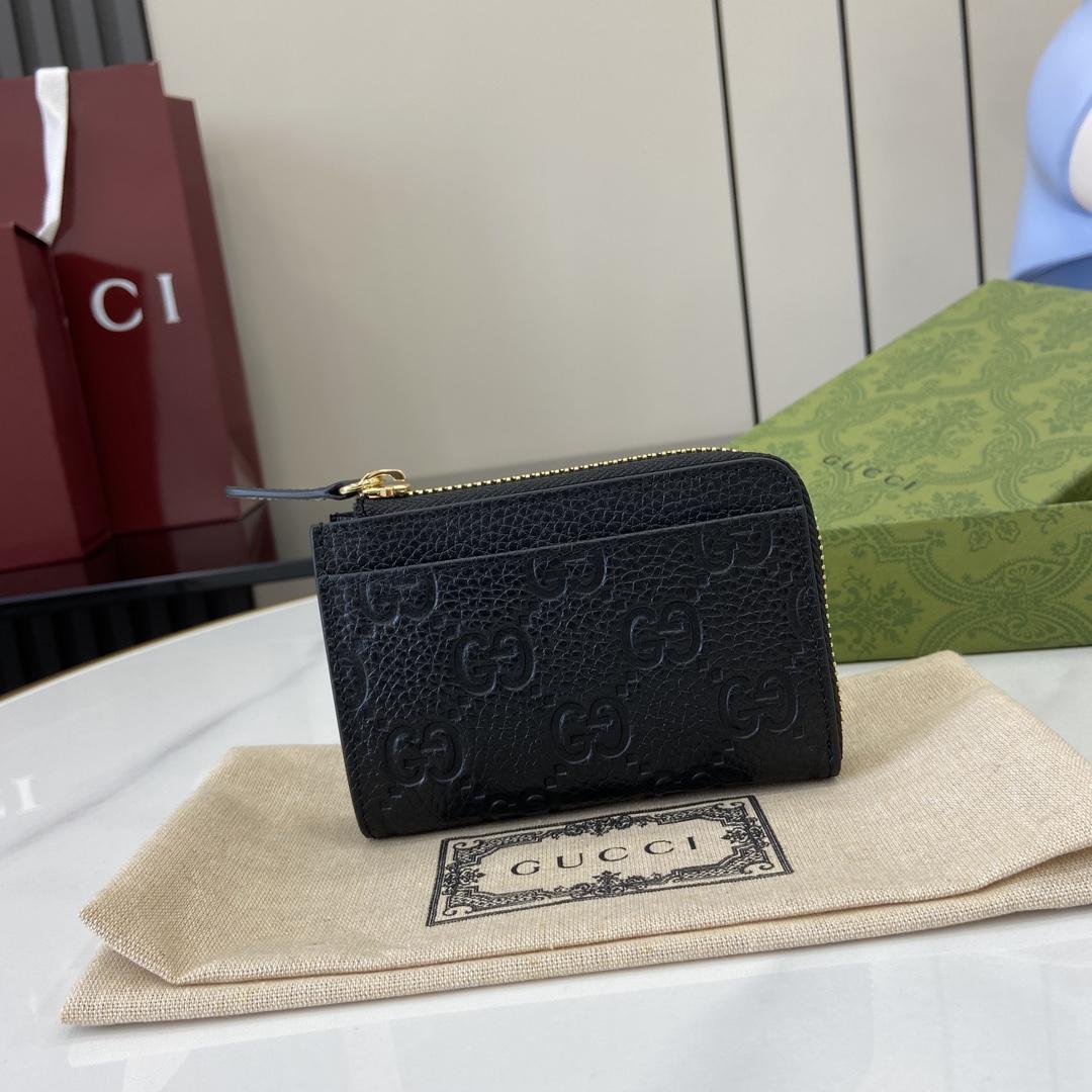 Gucci GG Emblem Zip Card Case  - DopestKickz