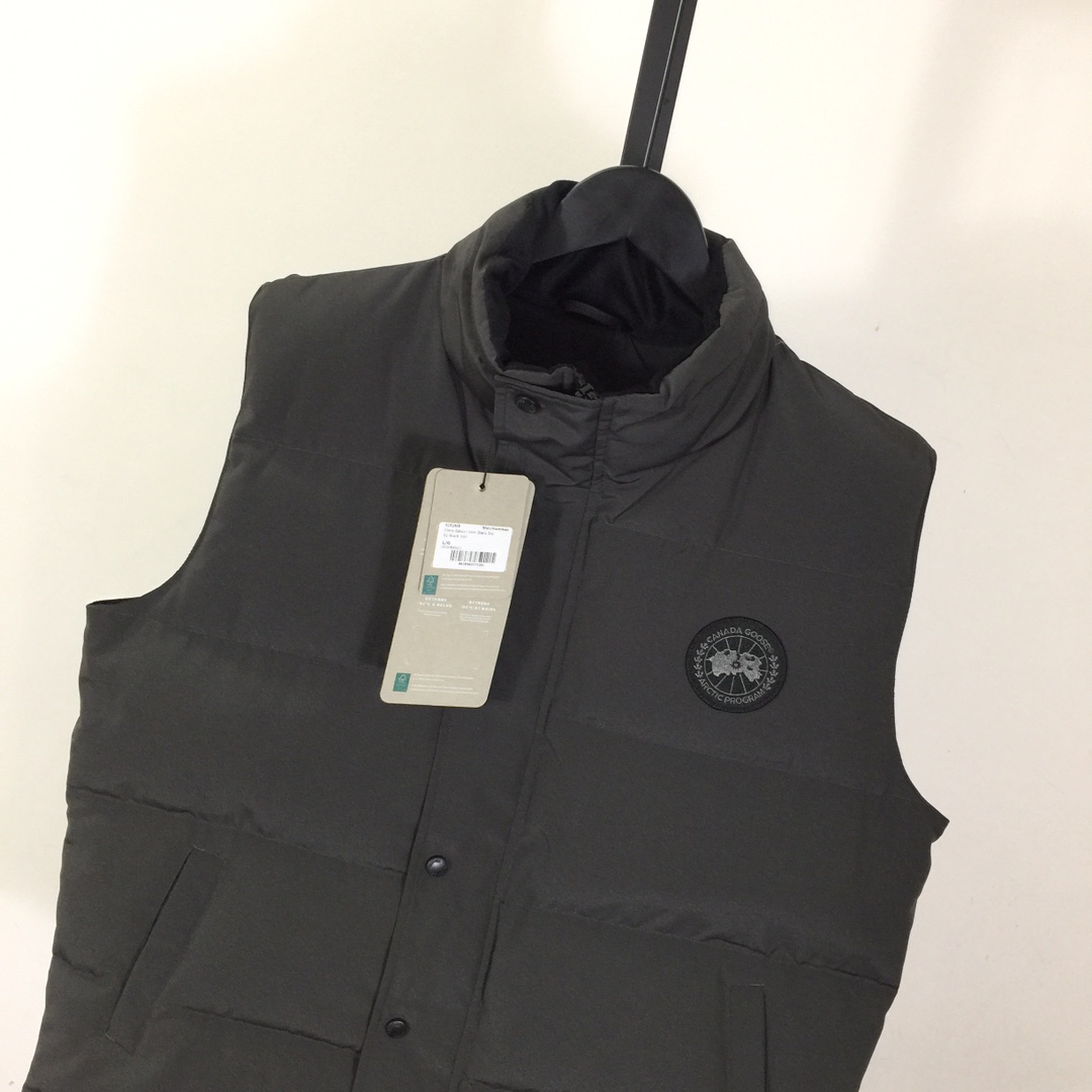 Canada Goose Black Label Down Vest - DopestKickz