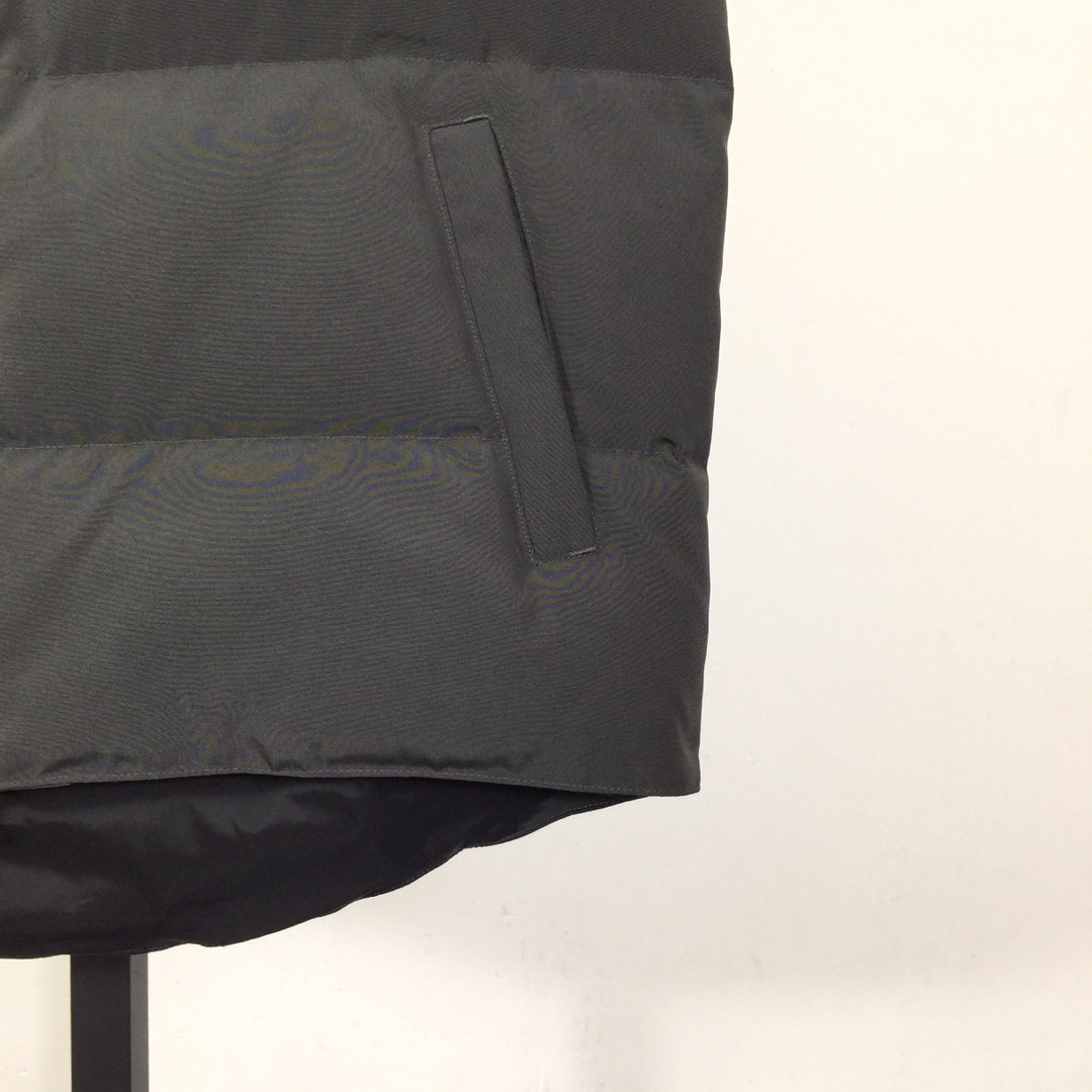 Canada Goose Black Label Down Vest - DopestKickz