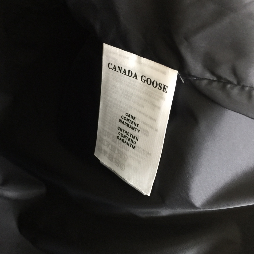 Canada Goose Black Label Down Vest - DopestKickz