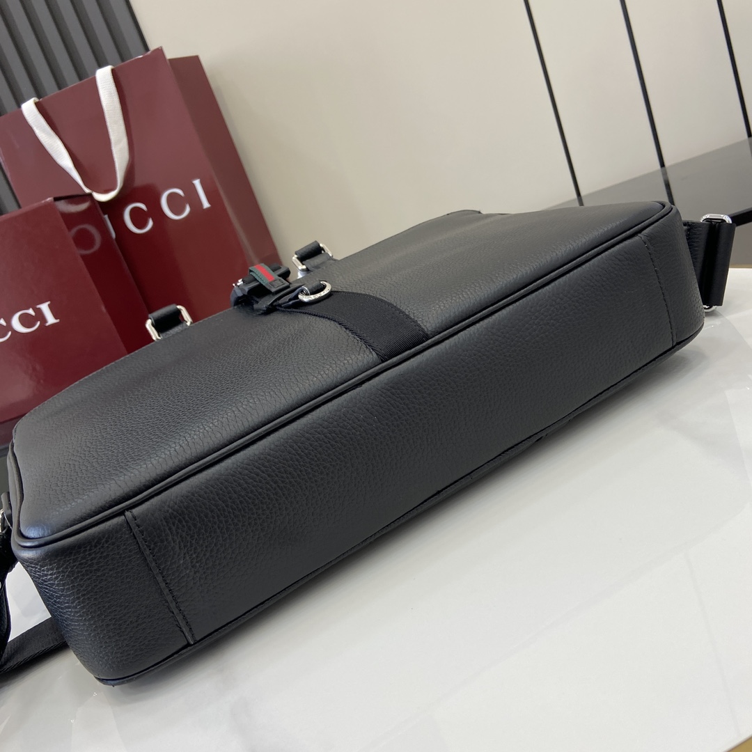 Gucci Medium Briefcase With Web - DopestKickz