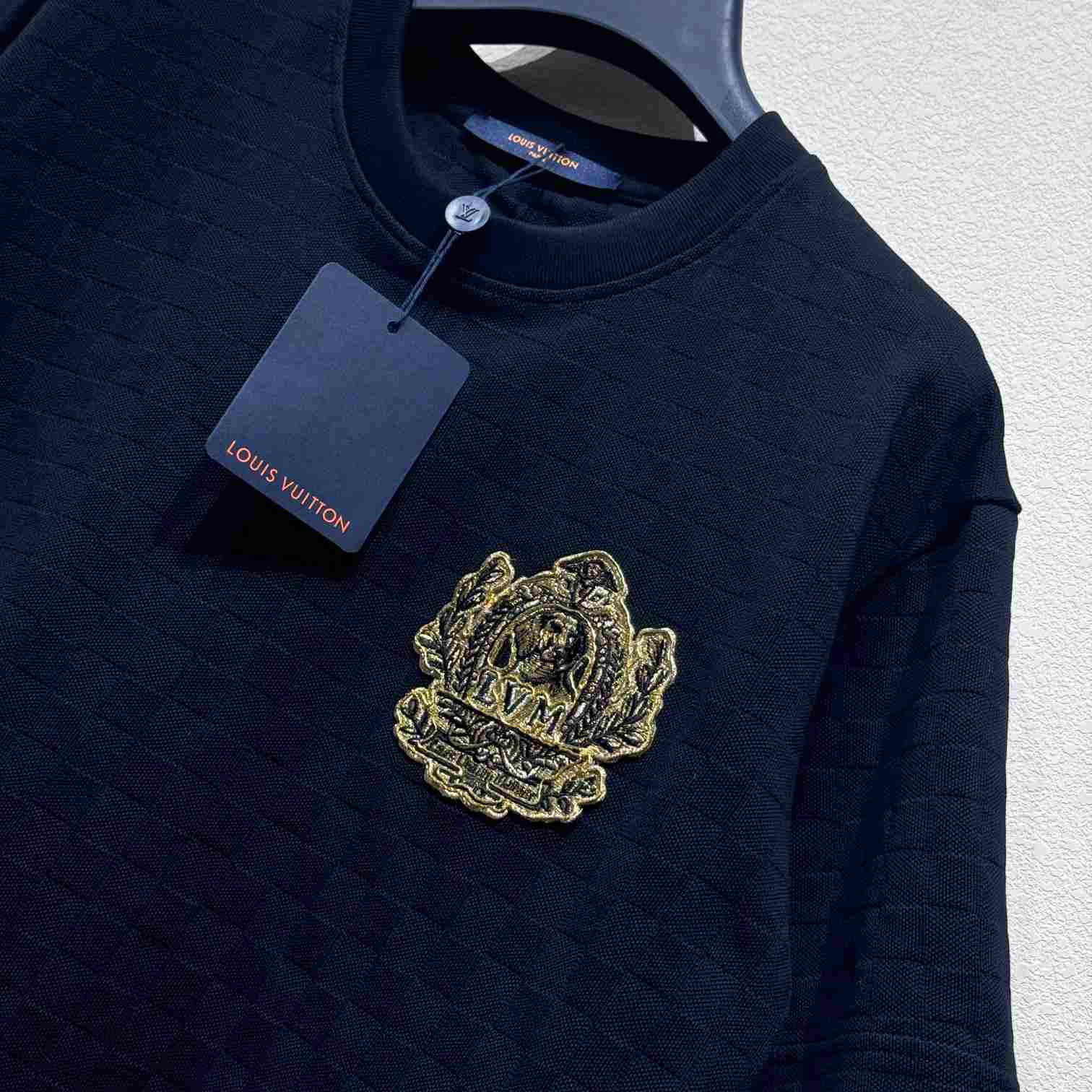 Louis Vuitton Signature Patch Cotton T-Shirt   1AGJZH - DopestKickz