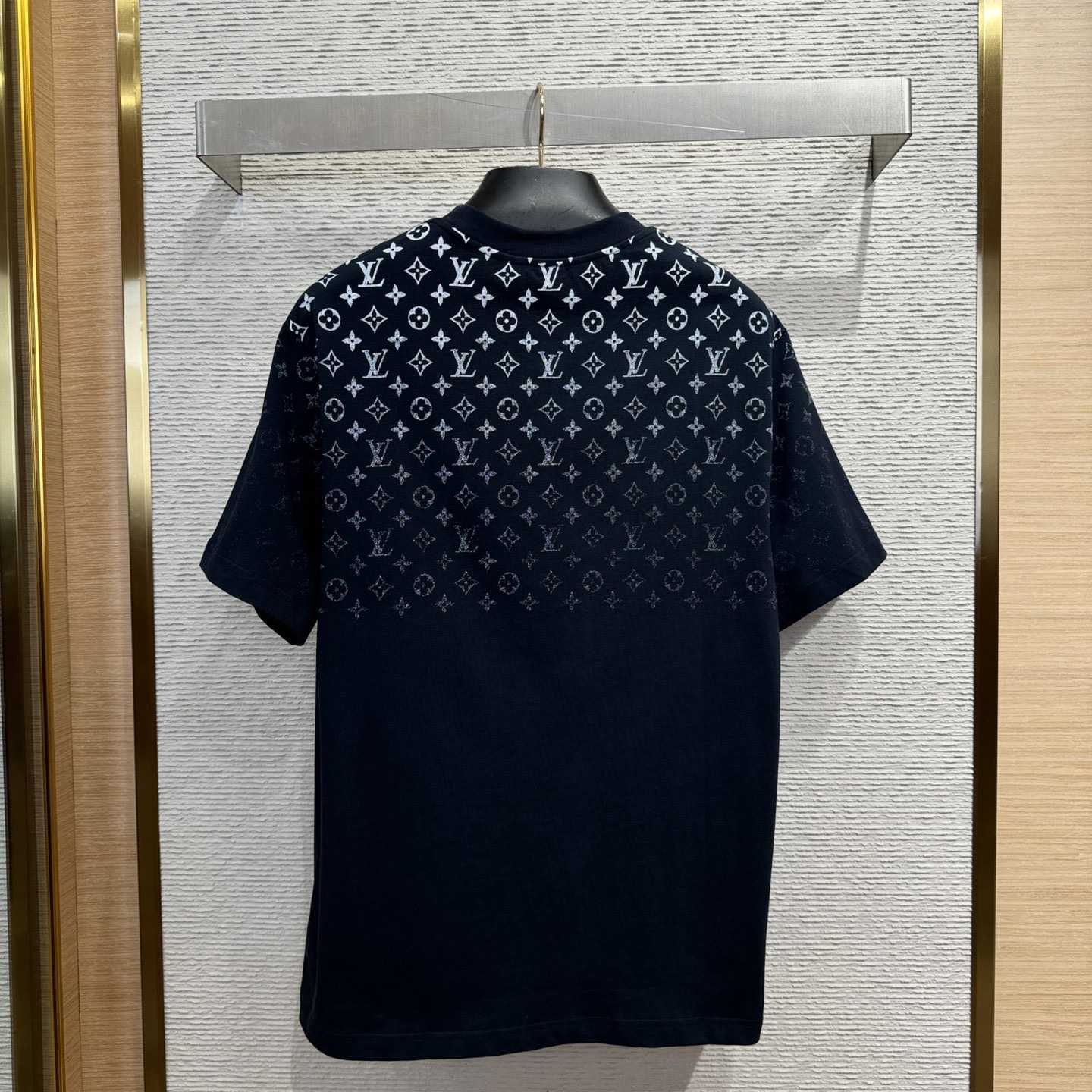 Louis Vuitton Monogram T-shirt - DopestKickz
