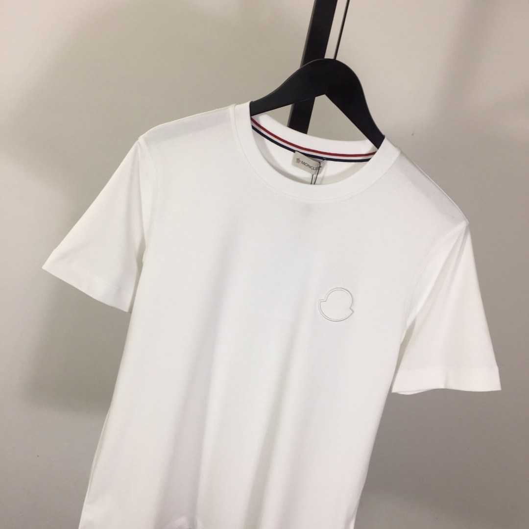 Moncler Logo T-Shirt - DopestKickz