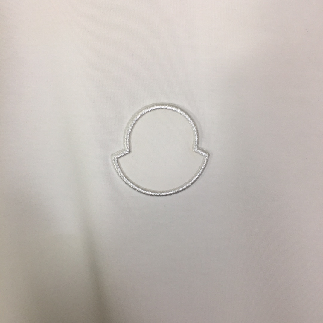 Moncler Logo T-Shirt - DopestKickz