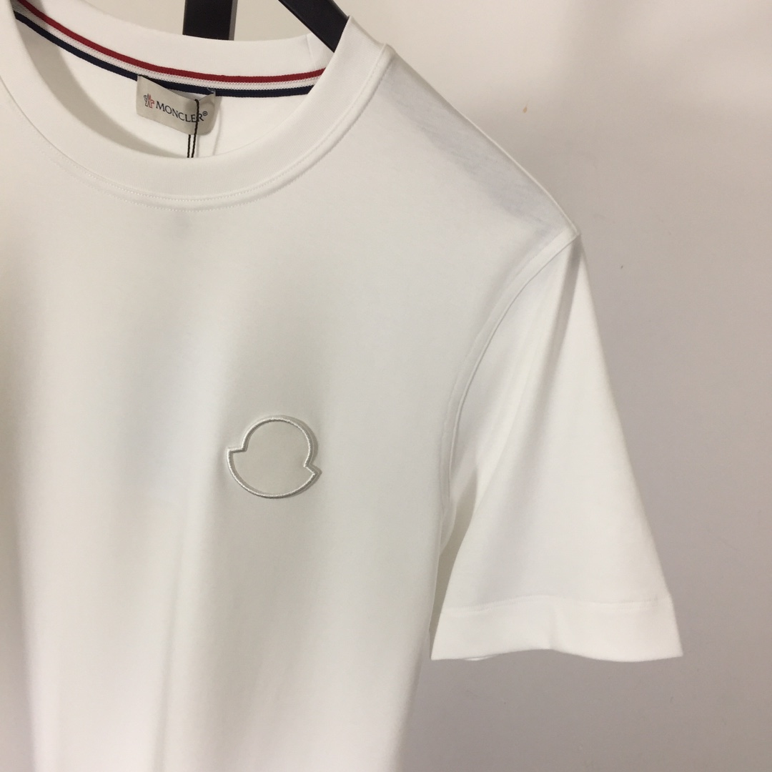 Moncler Logo T-Shirt - DopestKickz