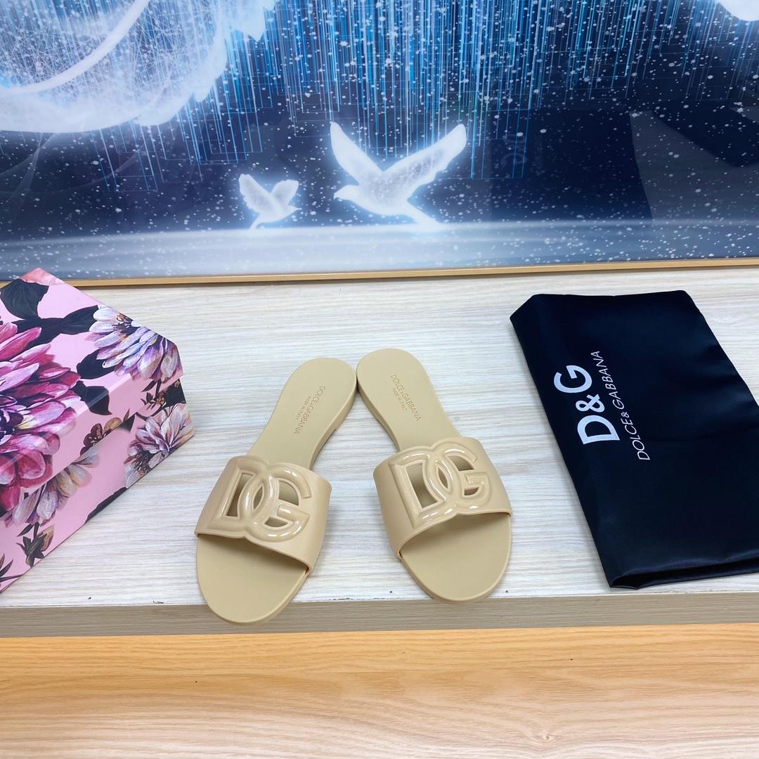 Dolce & Gabbana Women's Sandals - DopestKickz