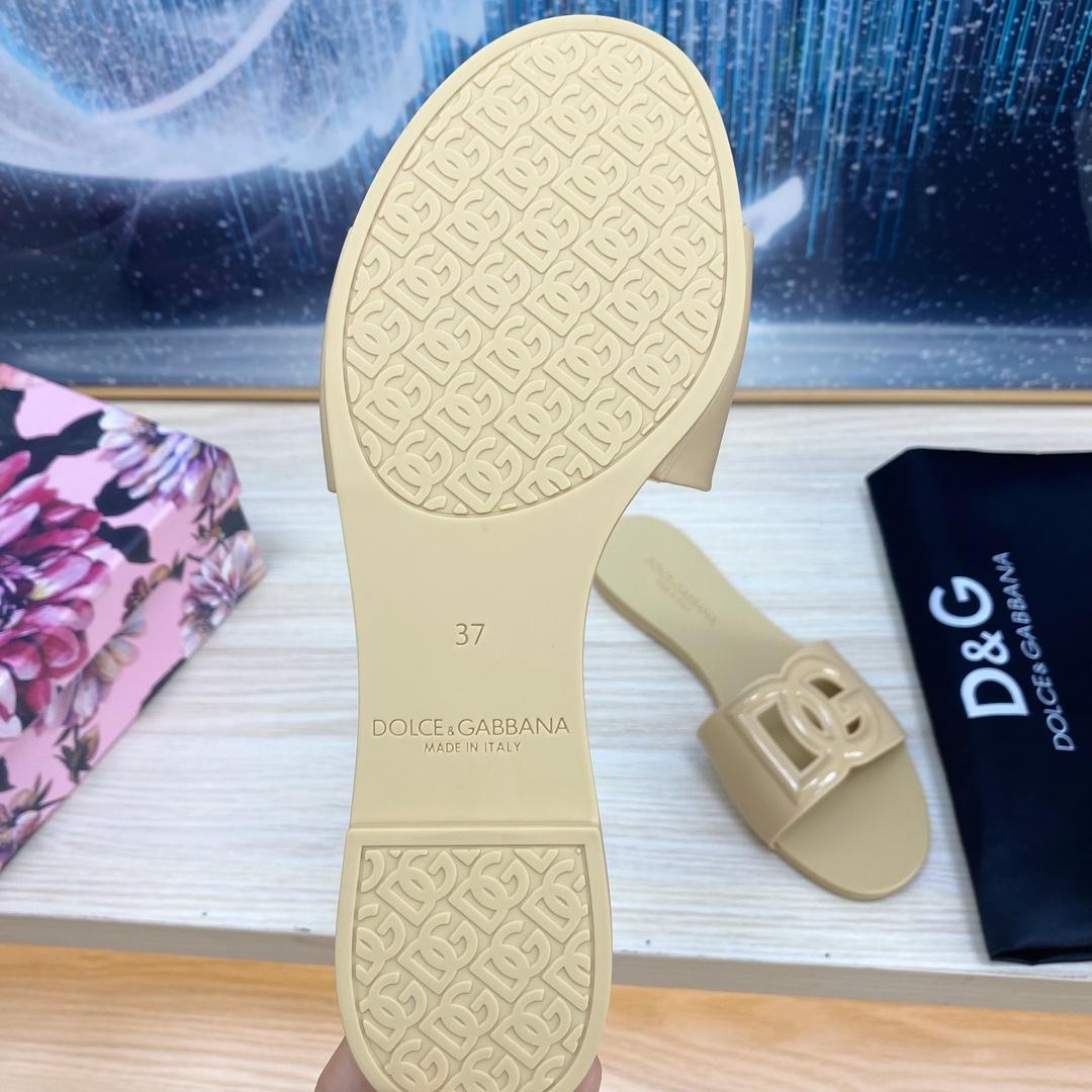 Dolce & Gabbana Women's Sandals - DopestKickz