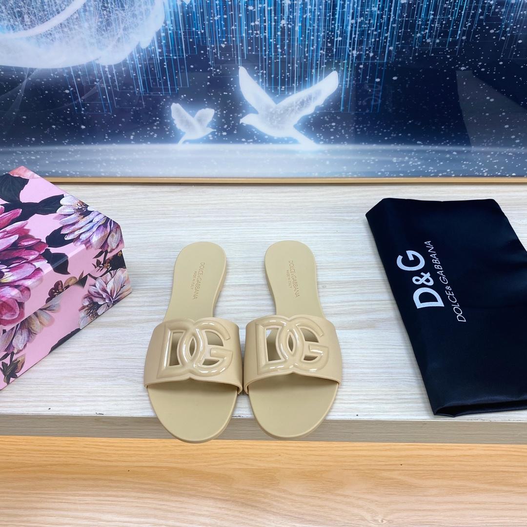 Dolce & Gabbana Women's Sandals - DopestKickz